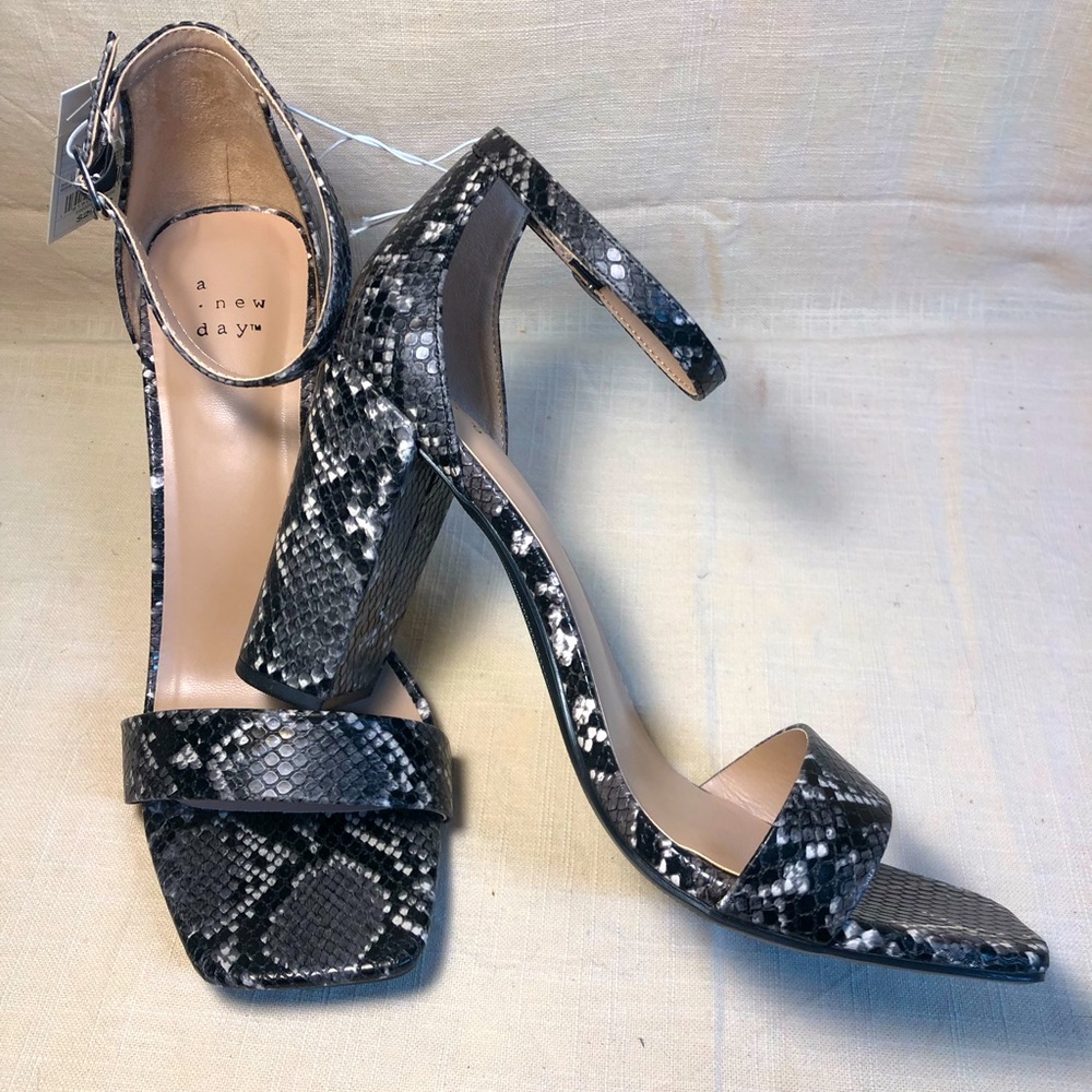 NEW Ema Block Heeled Sandal Sz 8.5 Shoe Grey Open Square Toe Pump A New Day